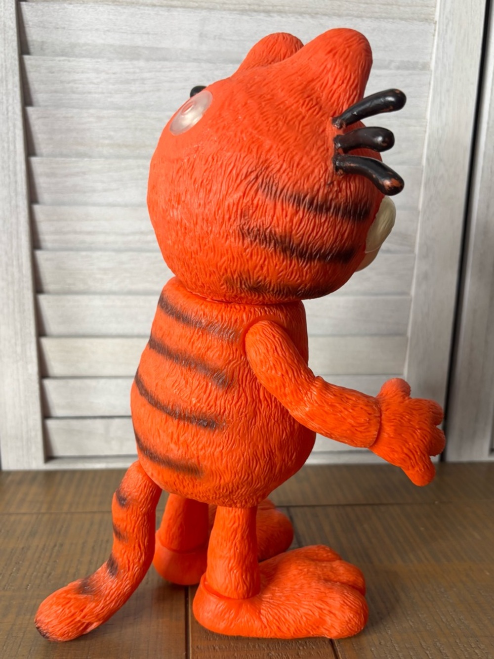 Custom Light-Up Garfield Figure - OOAK Art Piece Multiple Light Modes - Picture 7 of 13